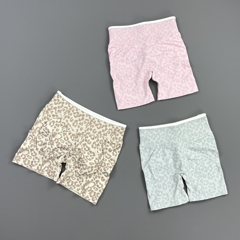 HISTELLO Gym Shorts Leopard Pr - огляд і ціна Pilates Yoga And Gym